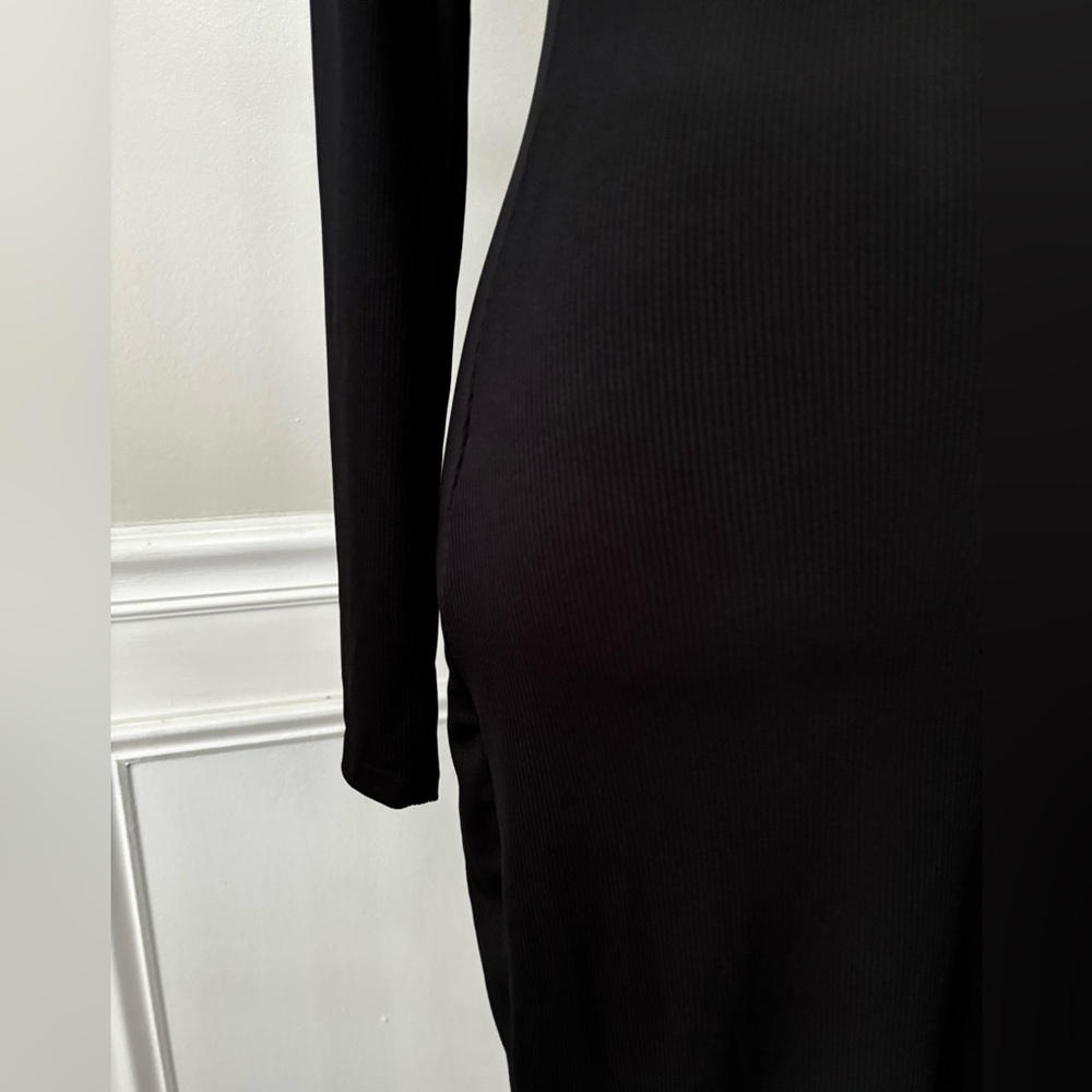Women's Long Sleeve Crisscross Halter V-Neck Bodycon Split Midi Dress - Picture 5 of 11